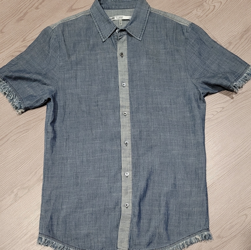Excellent Condition Mr.Turk size small Blue short sleeve